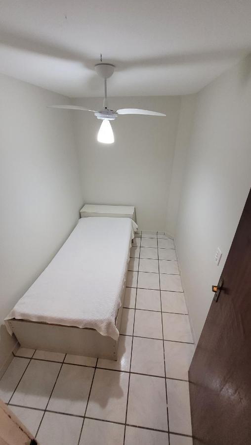 Aconchegante 2 Quartos Com Wifi + 1 Quarto Menor Apartment กวาราปารี ภายนอก รูปภาพ